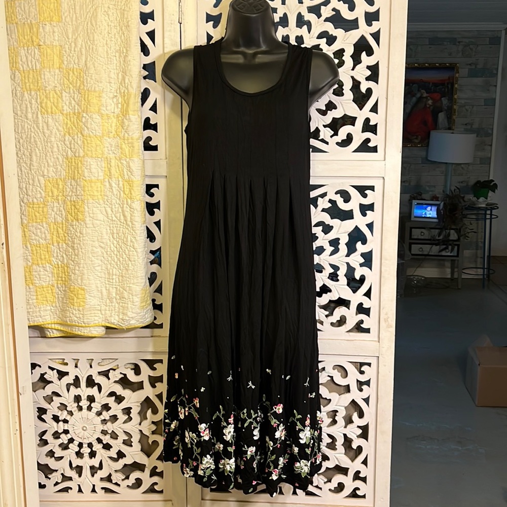 Kilig-beautiful summer shift dress, size M